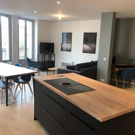 T3 Hippocrate 106 M2 Centre-ville Lägenhet *