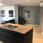 Appartement T3 Hippocrate 106 M2 Centre-ville *
