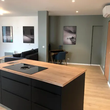 Apartment T3 Hippocrate 106 M2 Centre-ville *