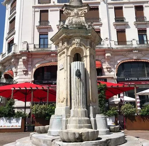 Appartement T3 Hippocrate 106 M2 Centre-ville