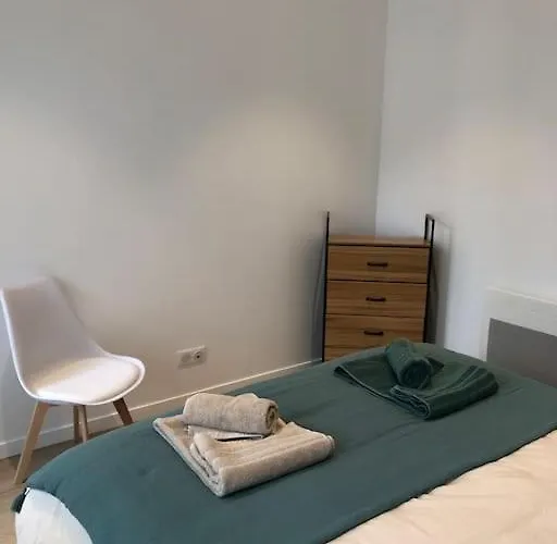 T3 Hippocrate 106 M2 Centre-ville *